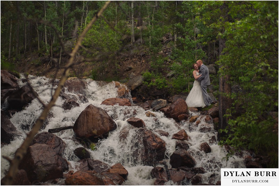 silverlake lodge colorado wedding waterfall