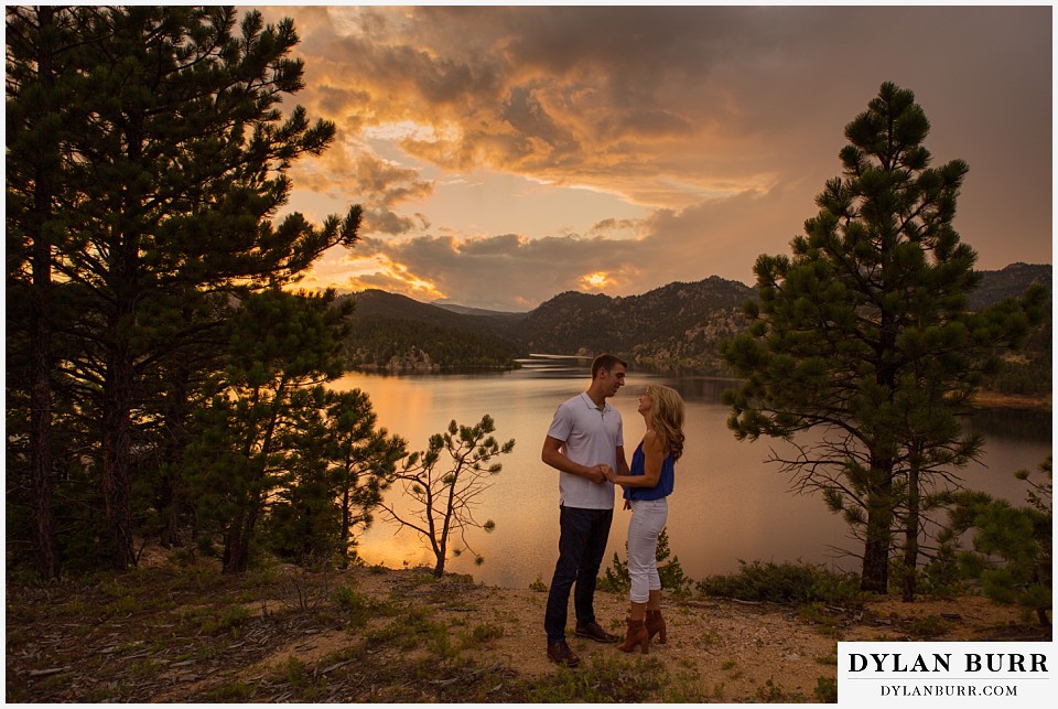 boulder sunset engagement session lake