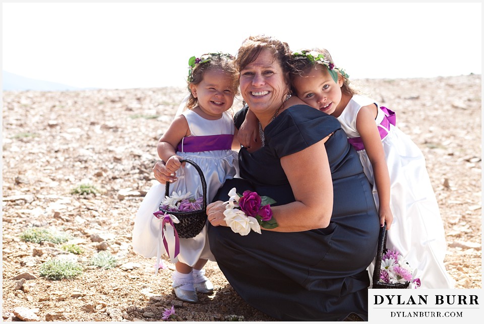 breckenridge 4wd adventure wedding brides mother with flower girls