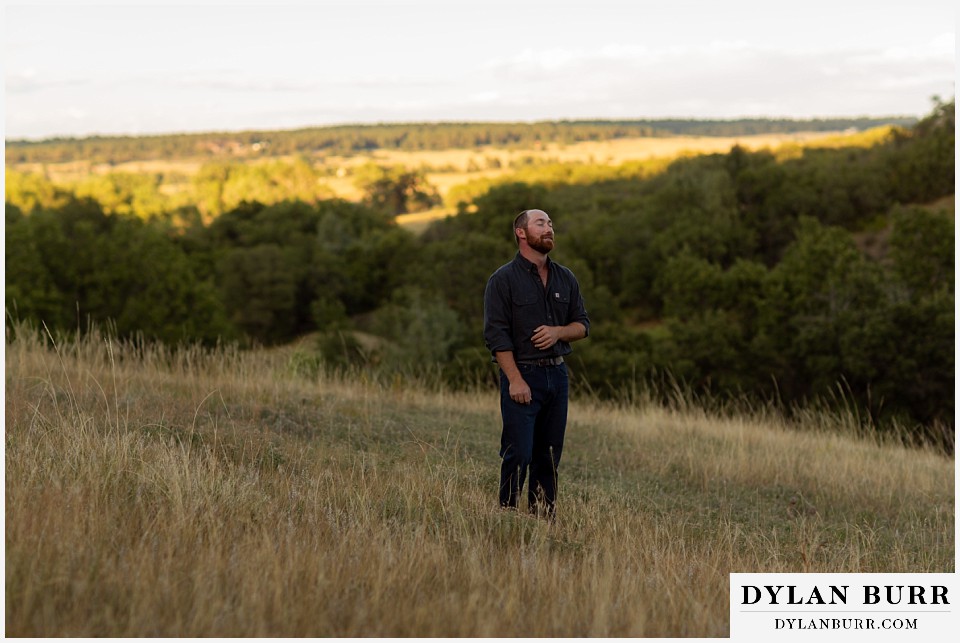 castlewood canyon engagement photos he is listening to find his bride