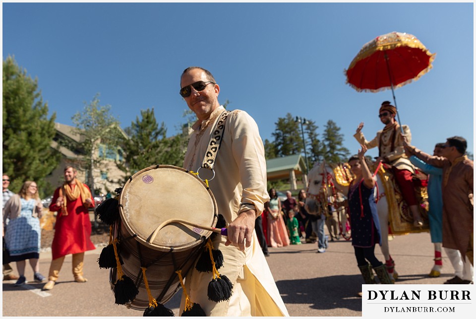 cielo at castle pines wedding colorado mountain wedding hindu wedding bhangra drummer barat