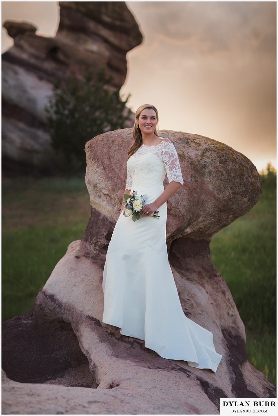 colorado sunset bridal portrait session lace shrug