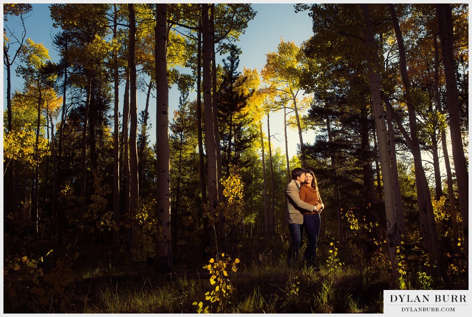 colorado fall engagement photos aspen trees