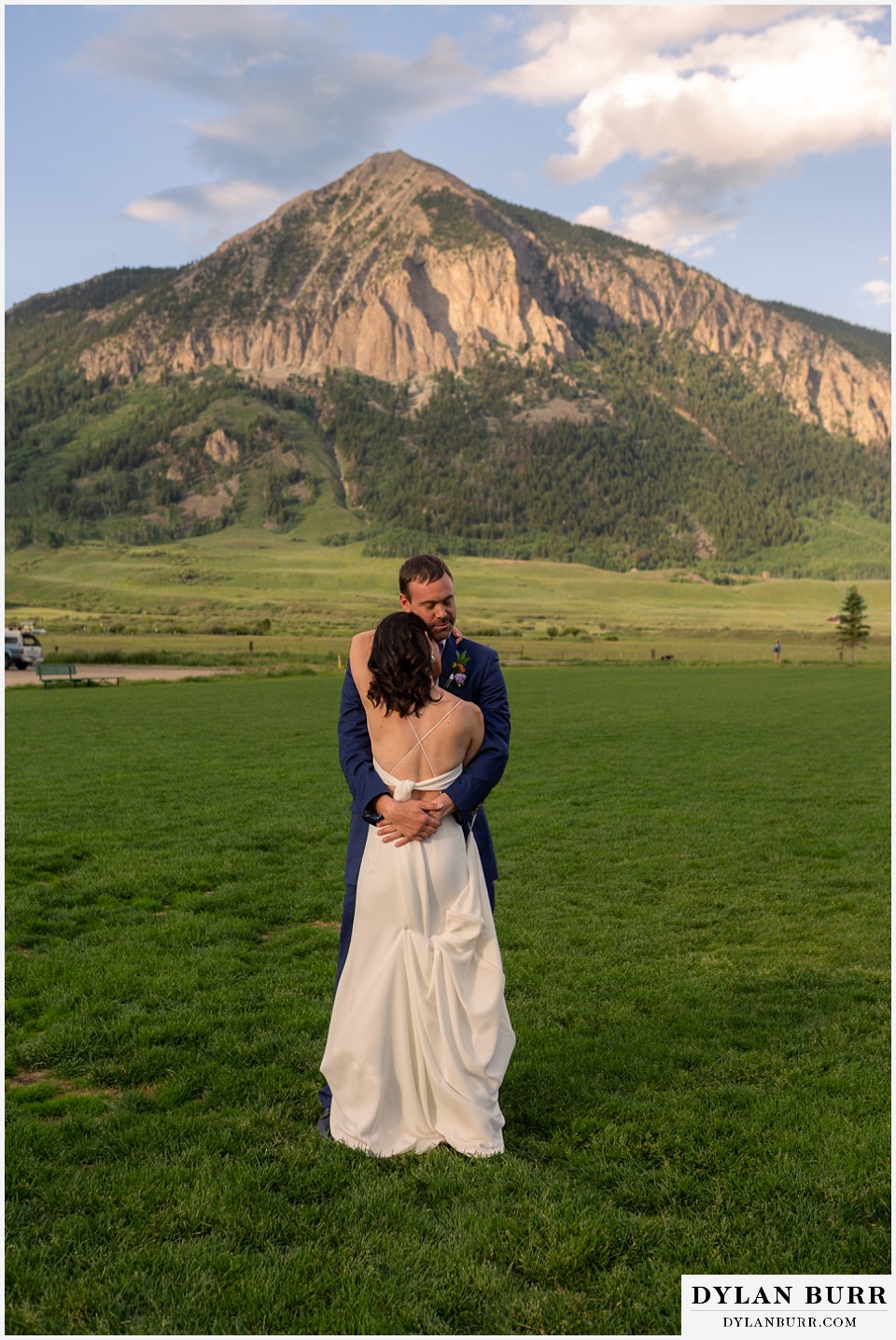 colorado mountian wedding first dance rainbow park