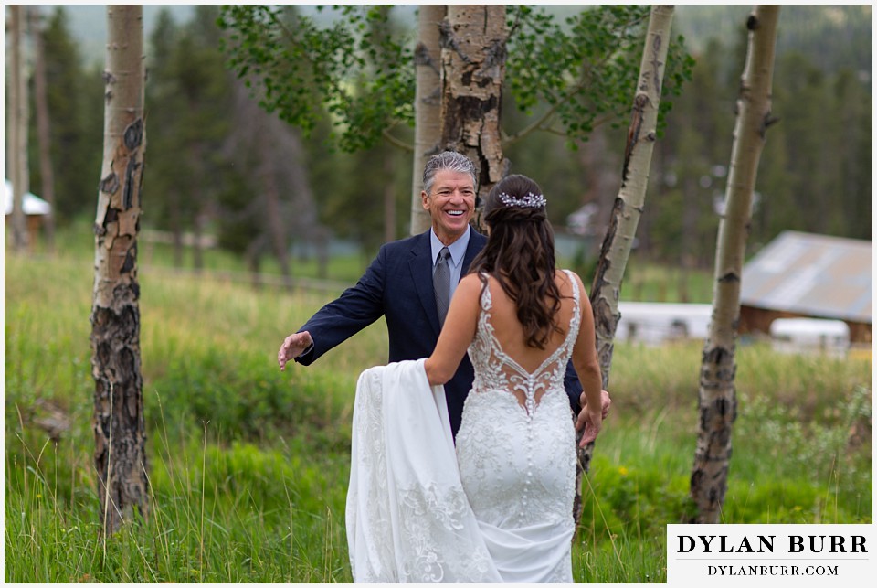 dao house wedding first look with dad