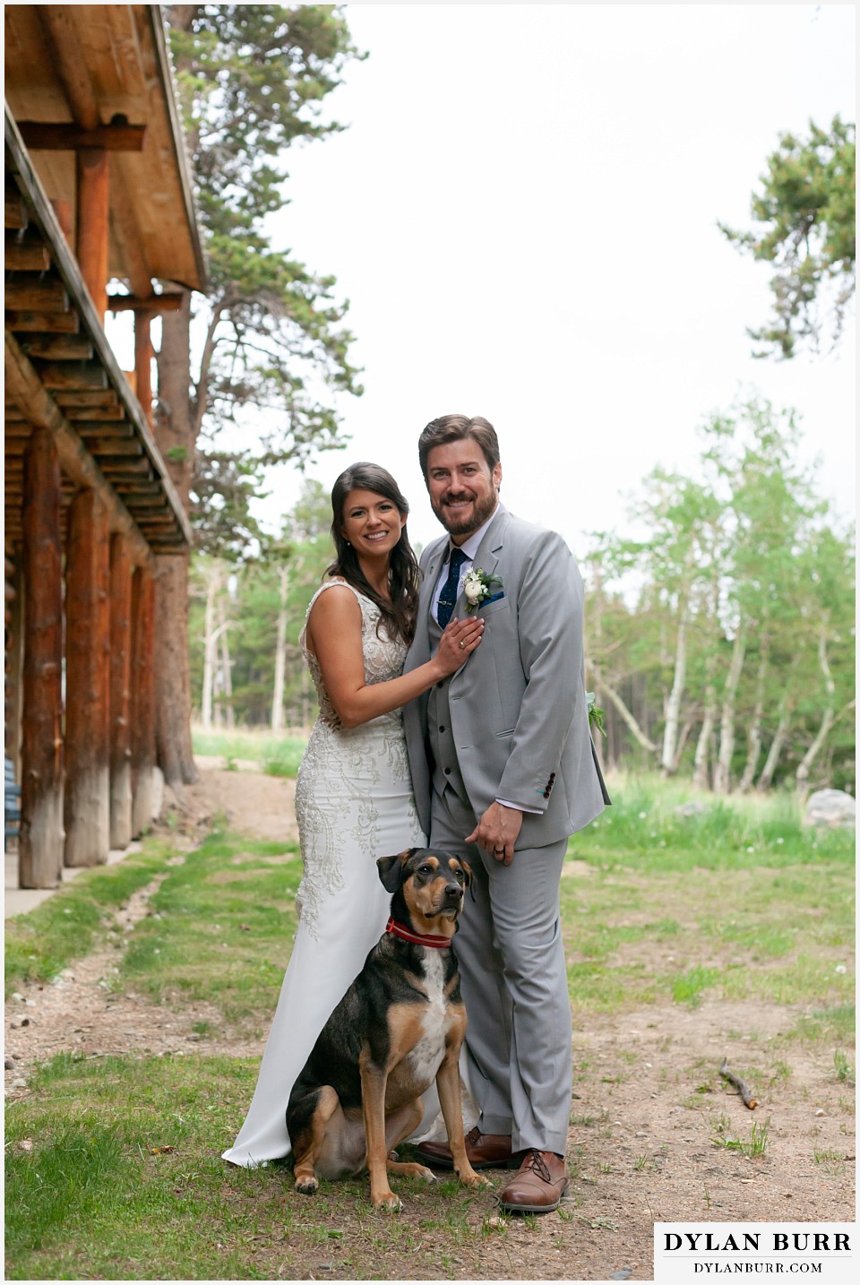dao house wedding couple with their dog