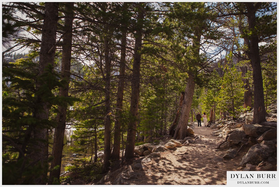 estes park wedding couple hike