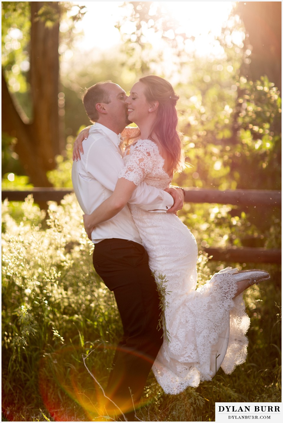 golden hotel wedding couple at sunset in trees