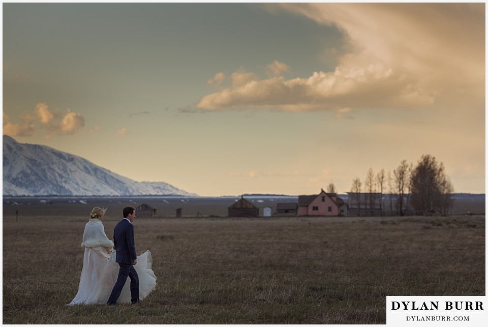 grand teton destination wedding moulton barn