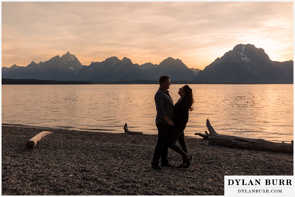 grand teton wedding anniversary photos get in close on the beach by jackson lake