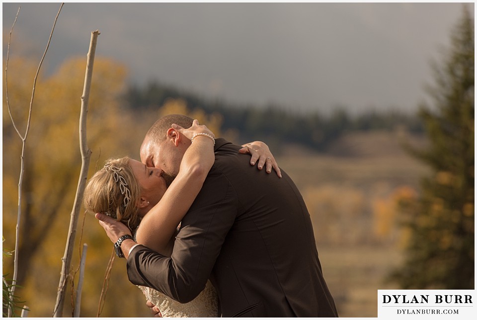 grand teton wedding ceremony first kiss dornans moose wy