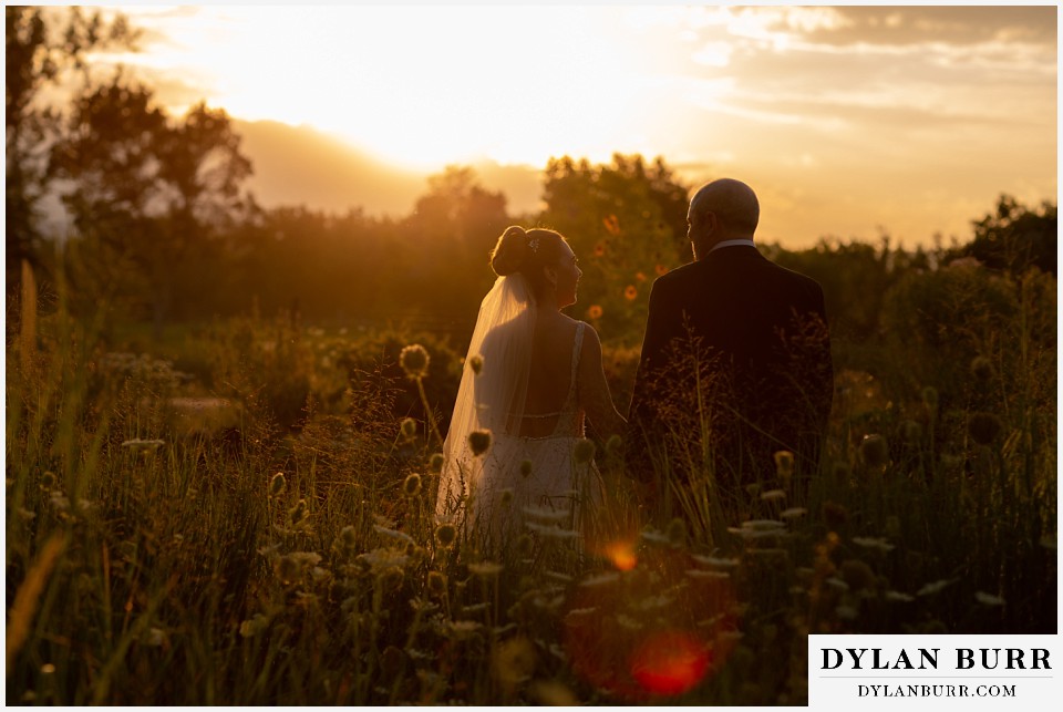 hudson gardens wedding couple in amazing sunset