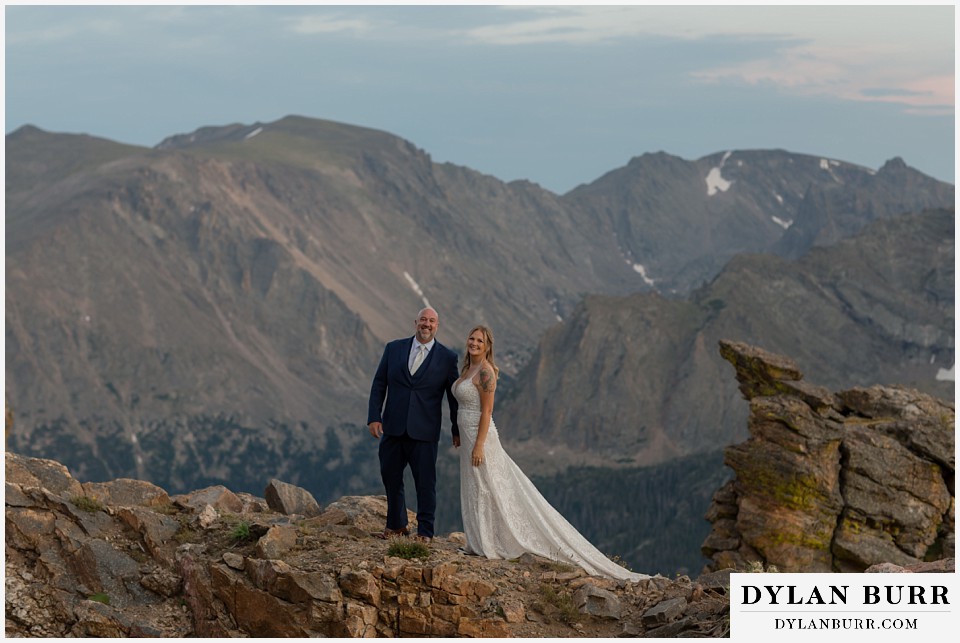 knoll willows open space elopement wedding