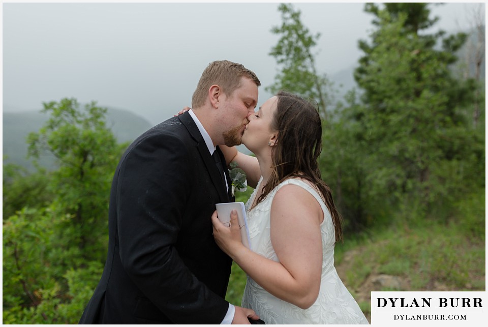 marble colorado elopement wedding first kiss
