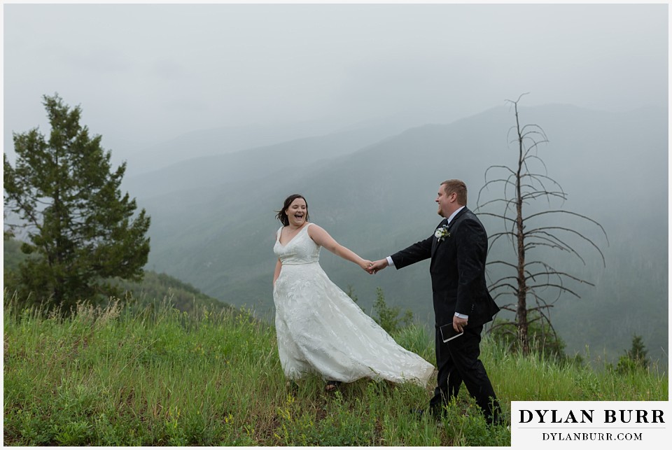 marble colorado elopement wedding embracing the rain