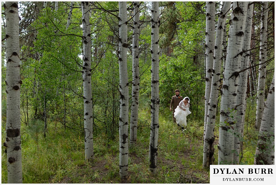 pagosa springs elopement bride and groom in aspen trees