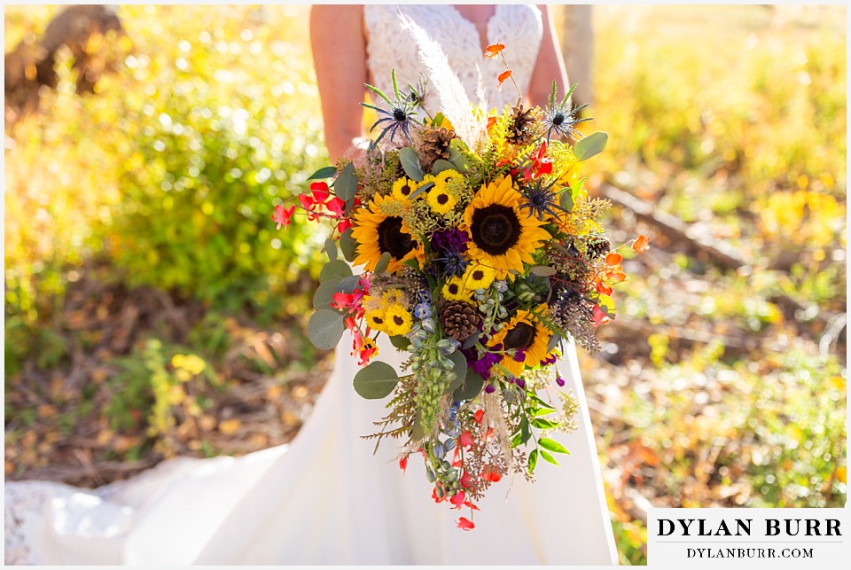 powderhorn mountain resort wedding bride's bouquet