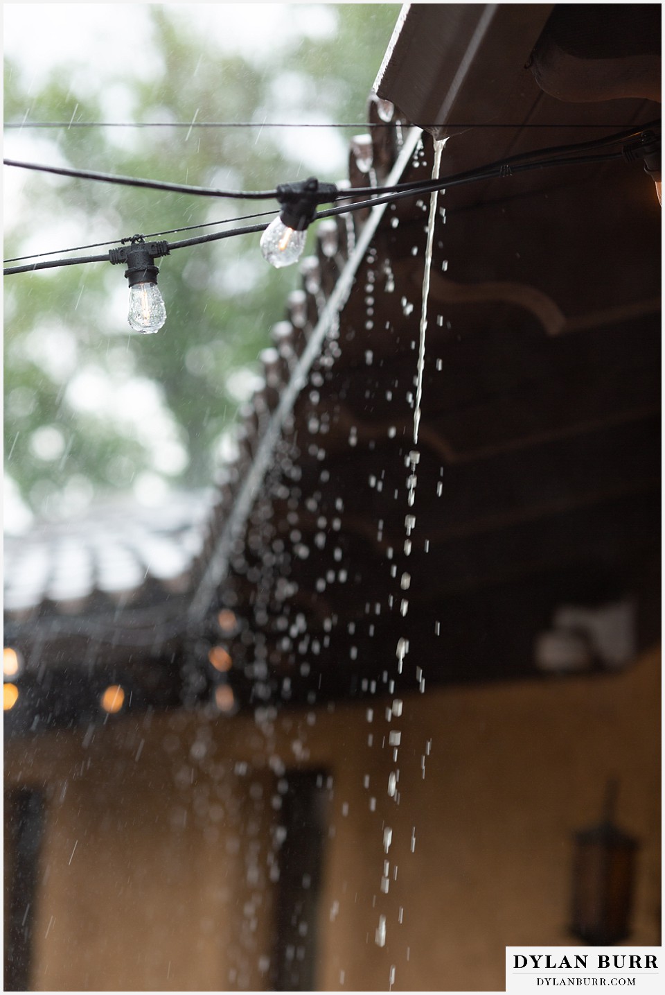 otns of rain on the wedding day