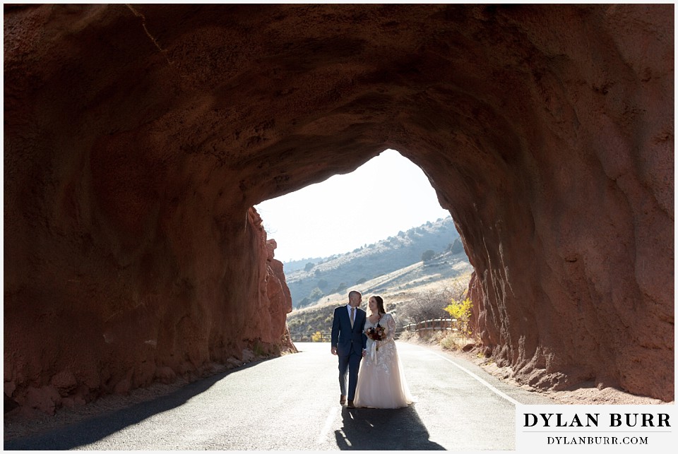 red rocks trading post wedding tunner with newlywed couple