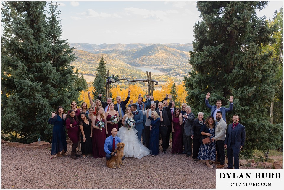 rhize weddings colorado big group photo of everyone at wedding