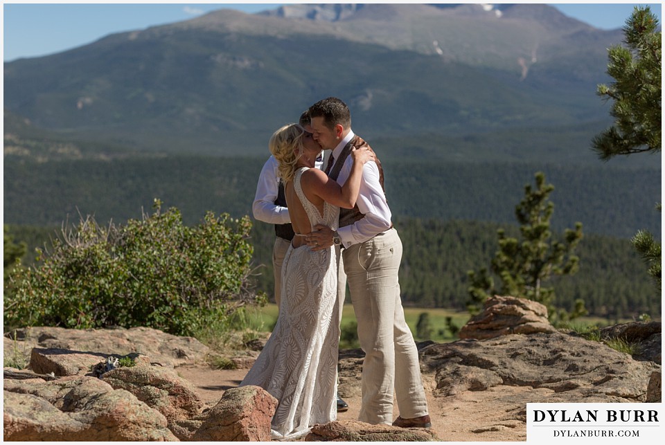 rocky mountain national park wedding elopement first kiss