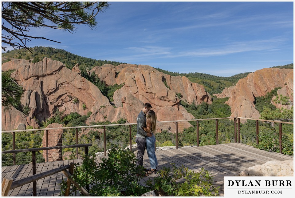 proposal in roxborough state park kiss on lyons overlook