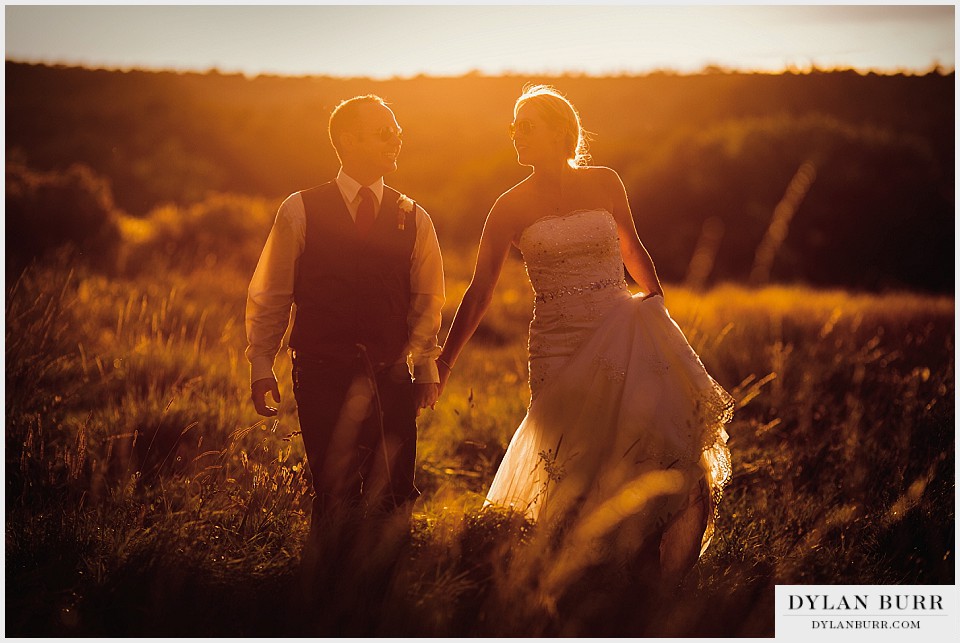 rustic outdoor colorado wedding sunset photos portraits bride groom montrose co