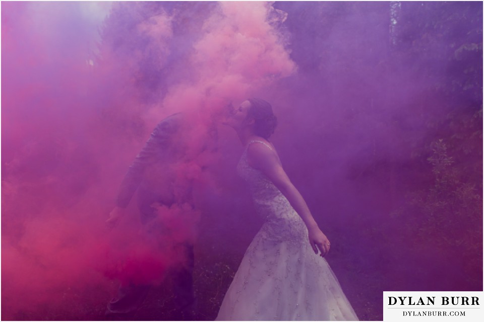 silverlake lodge colorado mountain wedding smoke bombs