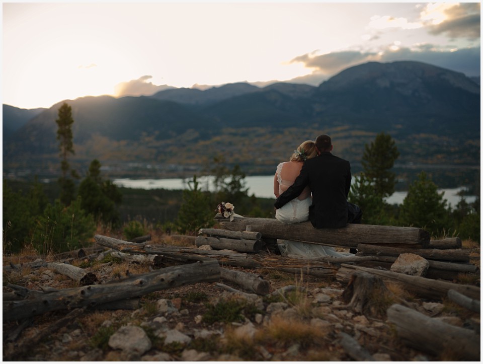 silverthorne elopement wedding couple watching sunset