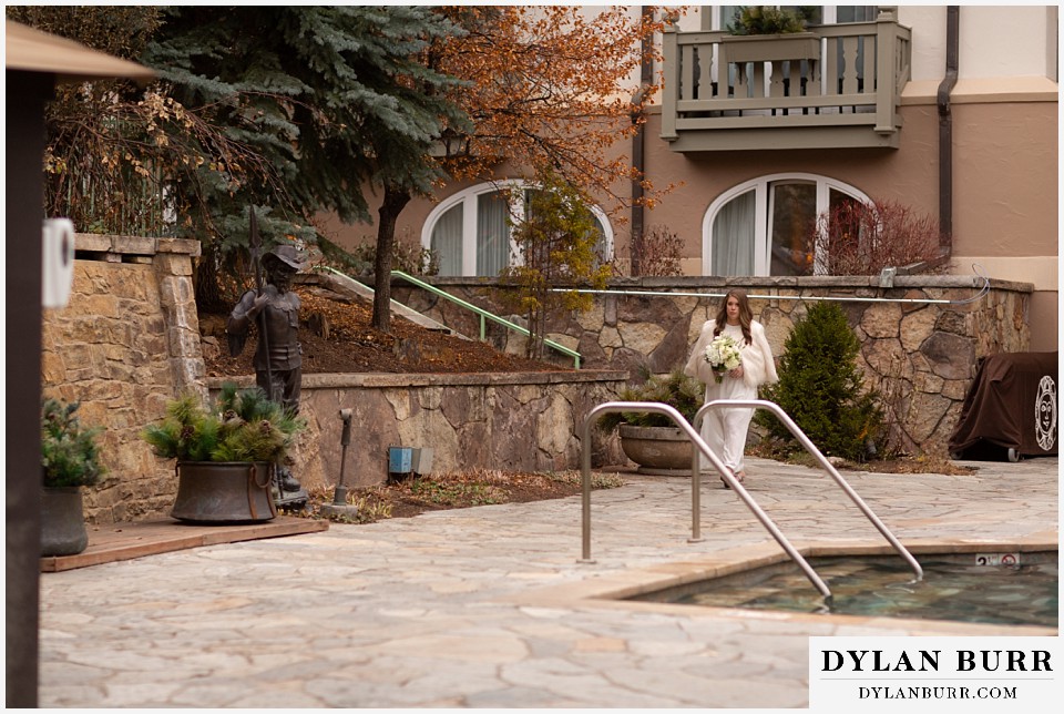 sonnenalp vail wedding bride walking towards dad