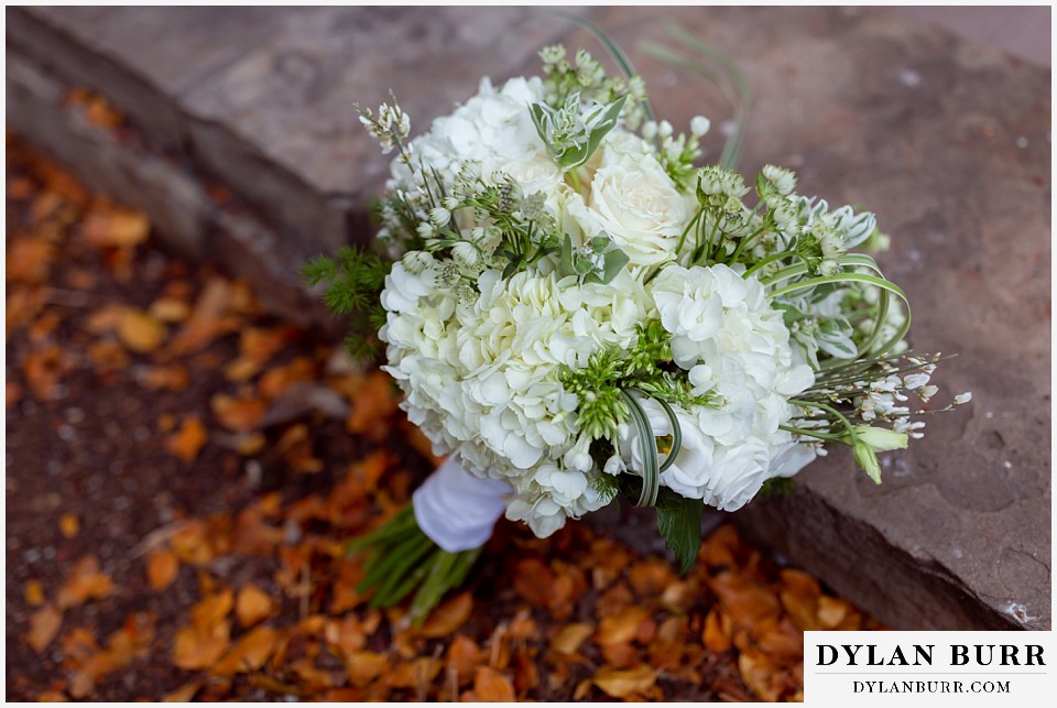 sonnenalp vail wedding brides bouquet