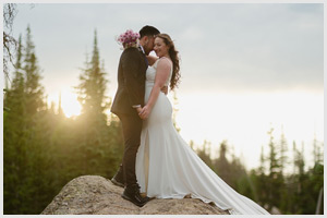 sunrise hike elopement to dream lake