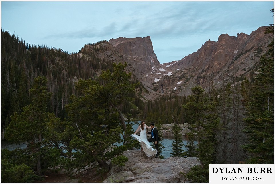 sunrise hike elopement to dream lake pre sun at the lake