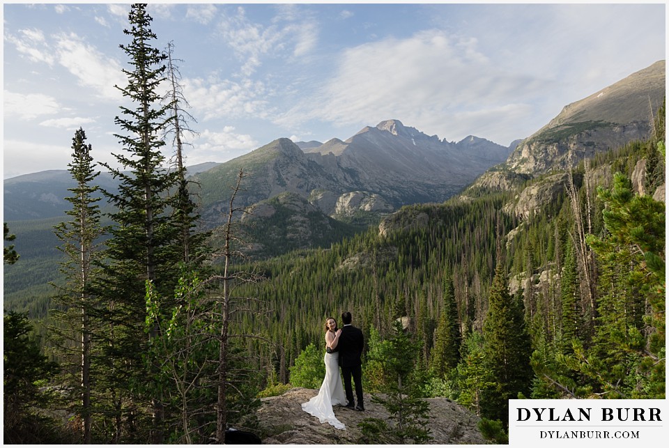 sunrise hike elopement to dream lake huge mountain view