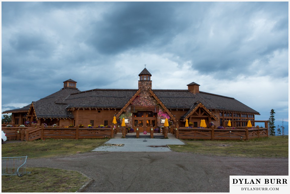 colorado wedding venue lodge at sunspot