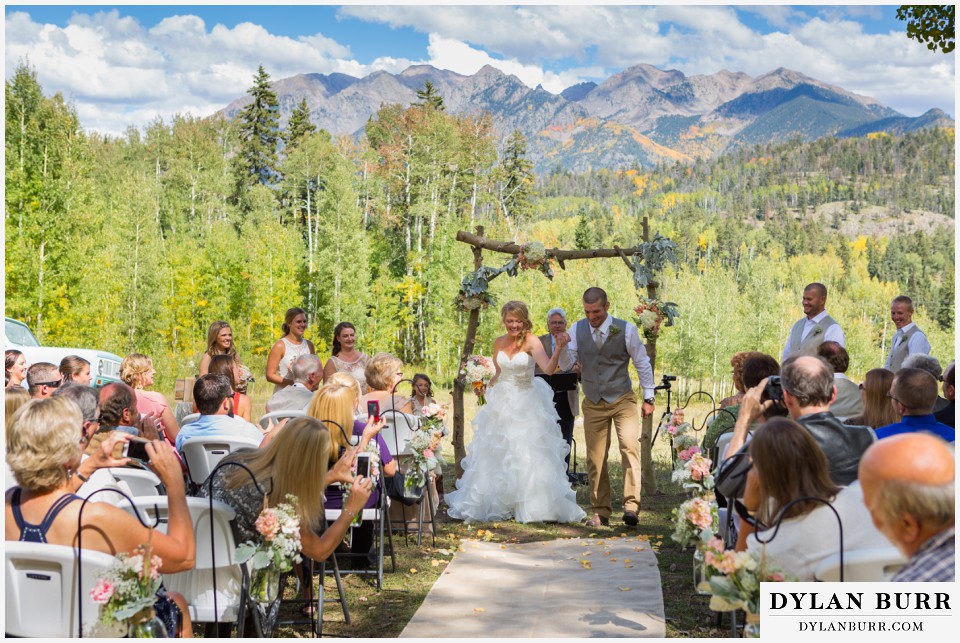 colorado wedding venue silverpick lodge newlyweds