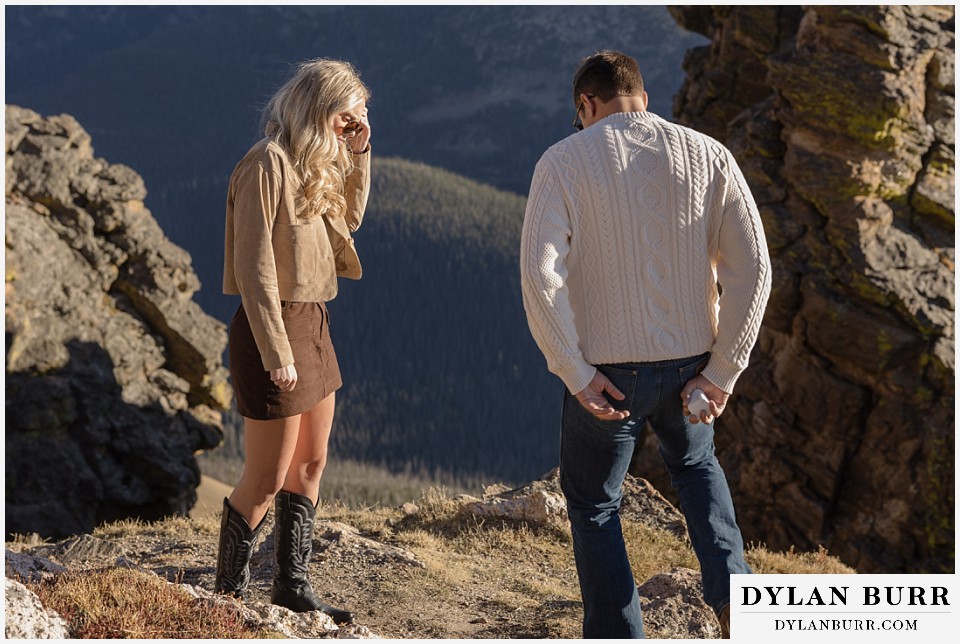 trail ridge road marriage proposal man holding ring box