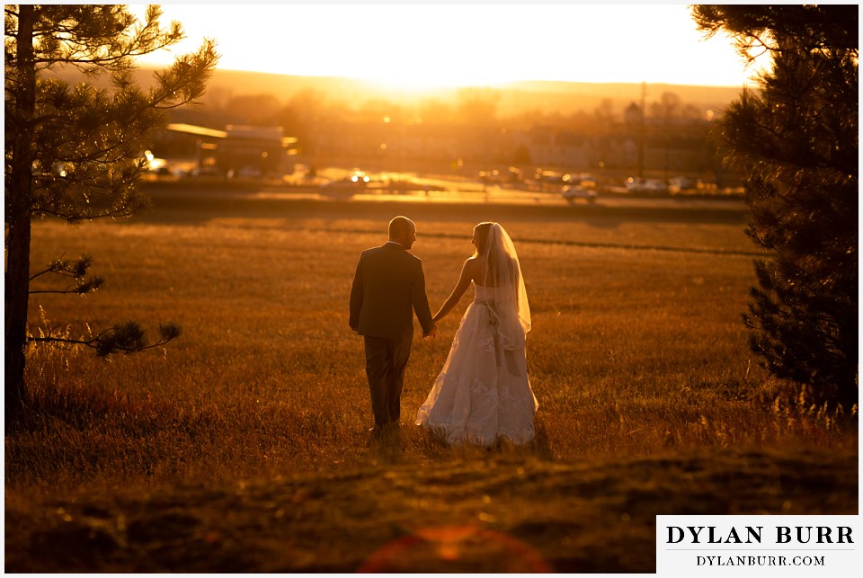 villa parker wedding parker colorado newlyweds at sunset